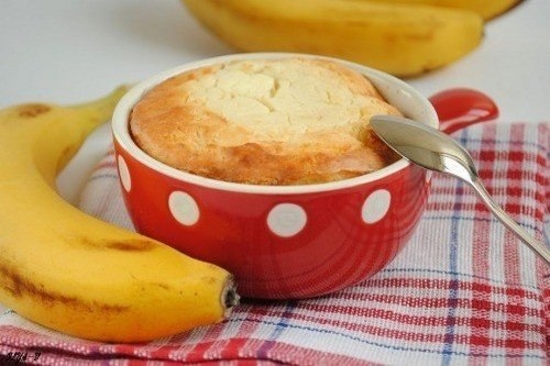 Простая творожная запеканка с бананом