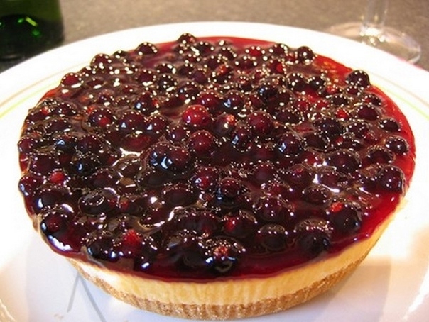 Супер-полезный, супер-диетический сыроедческий (без выпечки) постный торт из хурмы и черной смородин Супер-полезный, супер-диетический сыроедческий (без выпечки) постный торт из хурмы и черной смородин