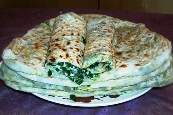 Афарар с зеленью и сыром Афарар с зеленью и сыром