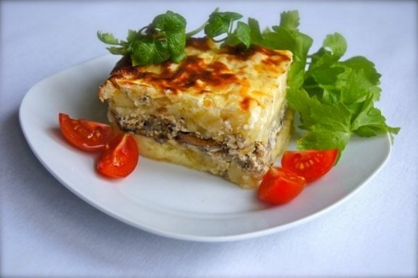 Картофельная запеканка с курицей и шампиньонами в мультиварке