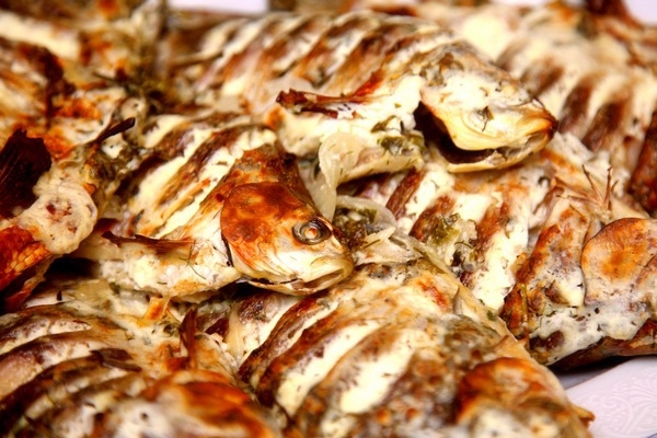 Караси в сметане на аэрогриле