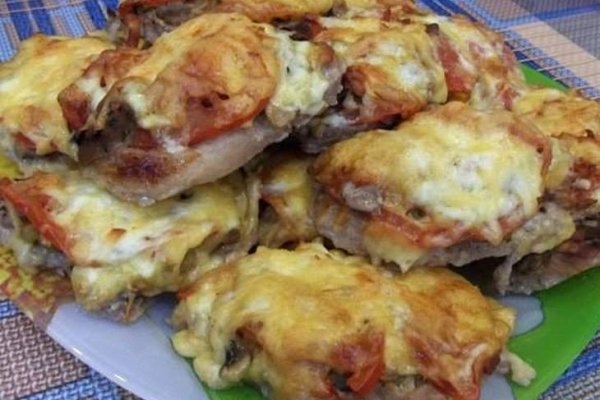 Французские отбивные из свинины с грибами в духовке Французские отбивные из свинины с грибами в духовке