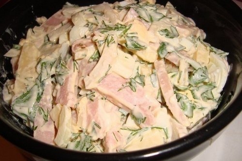 Салат «Нежнейший» с ветчиной и кальмаром Салат «Нежнейший» с ветчиной и кальмаром