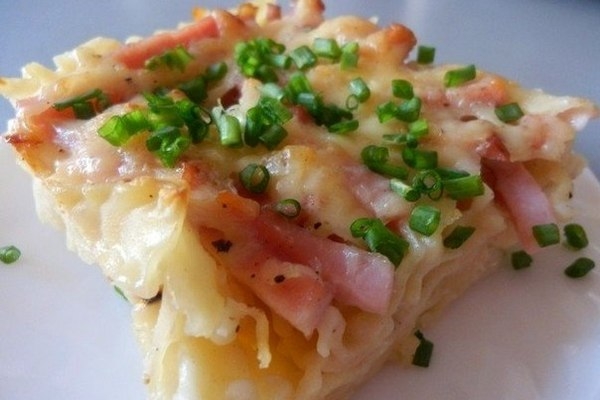 Сытная запеканка из макарон с карбонадом