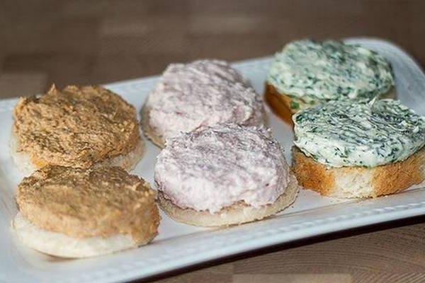 Мясной, грибной и зеленый паштет для завтрака Мясной, грибной и зеленый паштет для завтрака