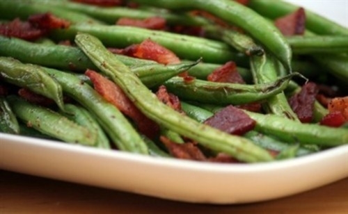 Копченая ветчина с зеленой фасолью по-американски