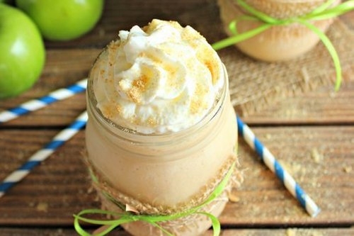 Яблочно-медовый коктейль на кефире