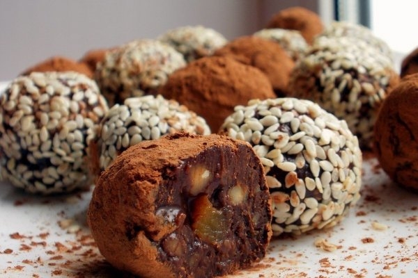 Домашние полезные конфетки с курагой