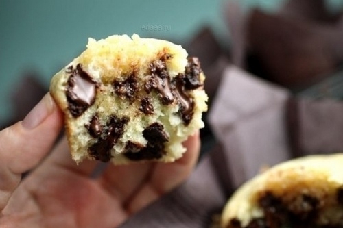 Кекс с жидкой шоколадной крошкой на скорую руку