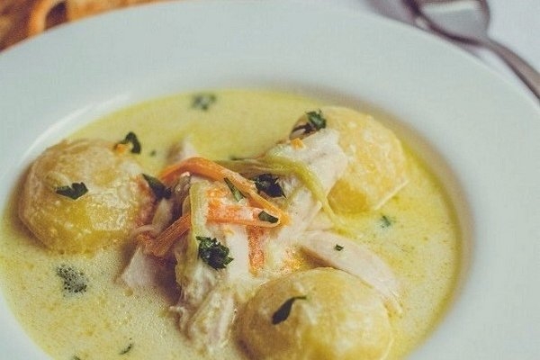 Бельгийский суп с курицей «Ватерзой» Бельгийский суп с курицей «Ватерзой»