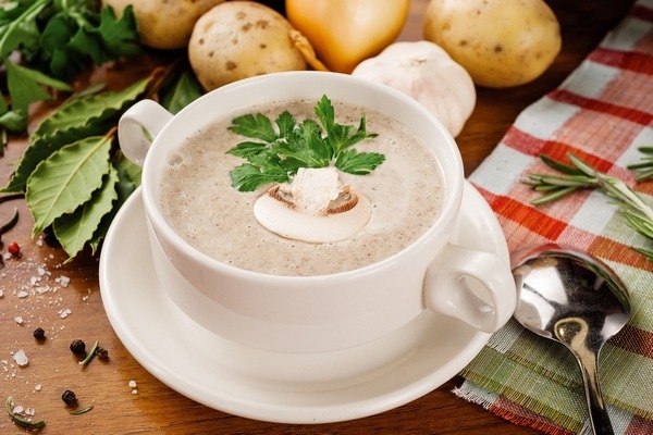 Грибной крем-суп со сливками по-домашнему Грибной крем-суп со сливками по-домашнему