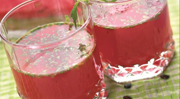 Мятный коктейль с арбузом