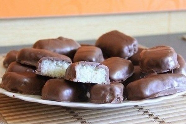 Домашние кокосовые конфеты в глазури Домашние кокосовые конфеты в глазури