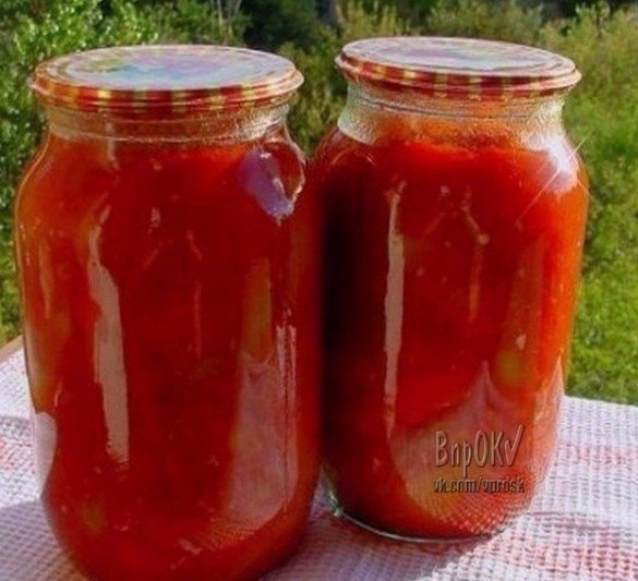 Хочу предложить вам рецепт лечо без добавления уксуса и масла.