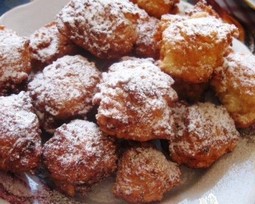 Творожные пончики с яблоками