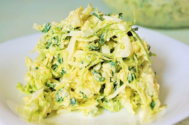 Салат с капустой и плавленными сырками | Вкусно и бюджетно!