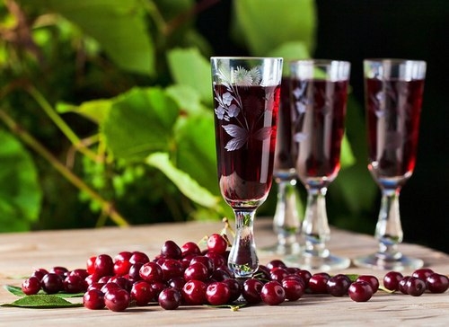 Наливка вишнёвая домашняя