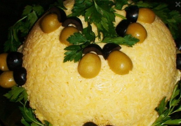 ПРАЗДНИЧНЫЙ САЛАТ "ЖЁЛУДЬ" СО СКУМБРИЕЙ И ОПЯТАМИ ПРАЗДНИЧНЫЙ САЛАТ "ЖЁЛУДЬ" СО СКУМБРИЕЙ И ОПЯТАМИ