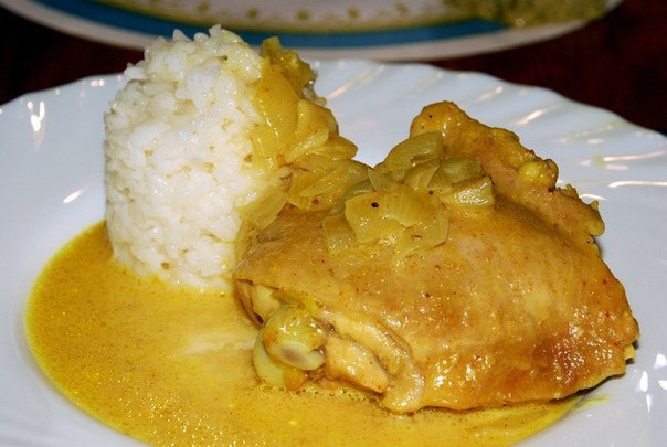 Курица в сметанном соусе с кари Курица в сметанном соусе с кари