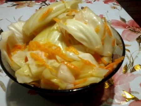 КАПУСТА "СУТОЧНАЯ" В ГОРЯЧЕМ РАССОЛЕ КАПУСТА "СУТОЧНАЯ" В ГОРЯЧЕМ РАССОЛЕ