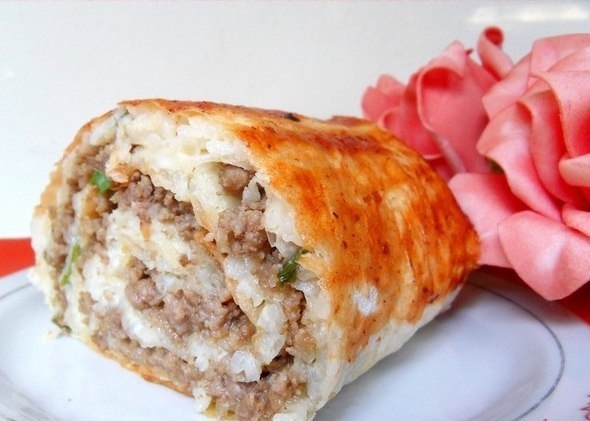 Рулет из лаваша с фаршем. Рецепт Юлии Лангваген.