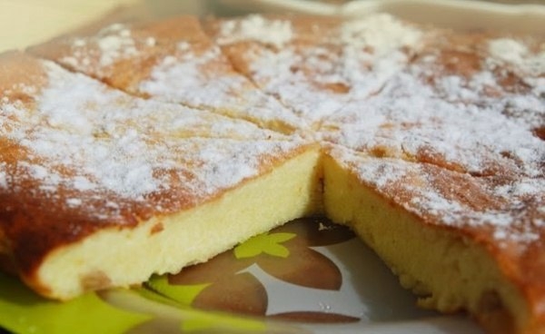 Запеканка легка в приготовлении, кушать лучше холодной, т.к. она становится похожа на мороженное - н