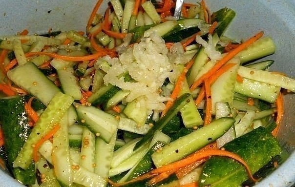 Огурчики по-корейски - вкуснятина! • Огурчики по-корейски - вкуснятина! •