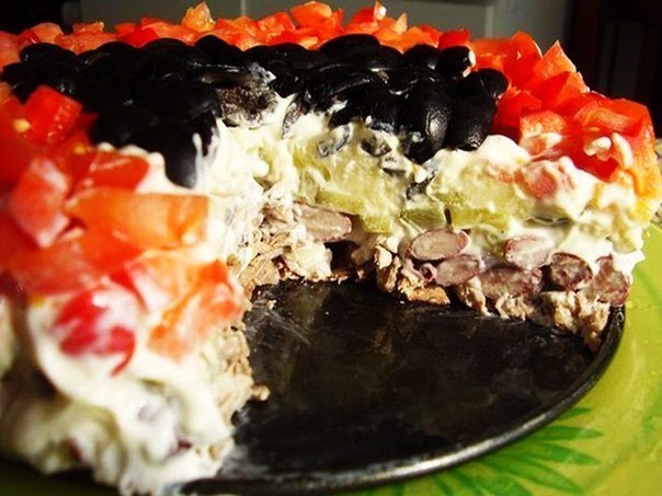 Изумительный салат «коварство и любовь»: блюдо № 1 на праздничном столе! Изумительный салат «коварство и любовь»: блюдо № 1 на праздничном столе!