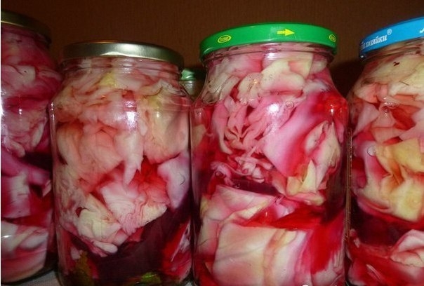 Маринованая капуста со свеклой