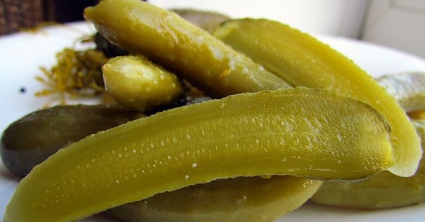 ПОПРОБОВАВ ОДНАЖДЫ ЭТОТ РЕЦЕПТ, ТЫ БУДЕШЬ МАРИНОВАТЬ ОГУРЦЫ ТОЛЬКО ТАК!