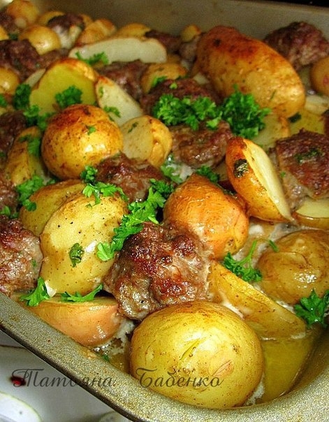 Молодой картофель в духовке.