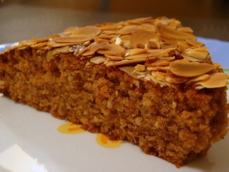 Постная медовая коврижка в мультиварке Постная медовая коврижка в мультиварке