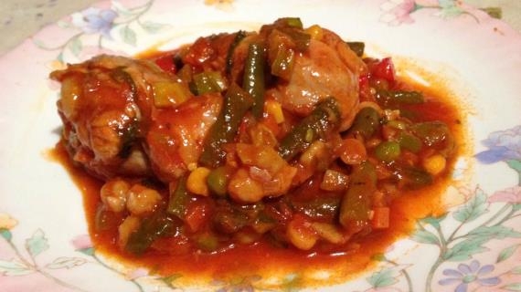 Нежные куриные ножки с овощами и специями по-мароккански Нежные куриные ножки с овощами и специями по-мароккански