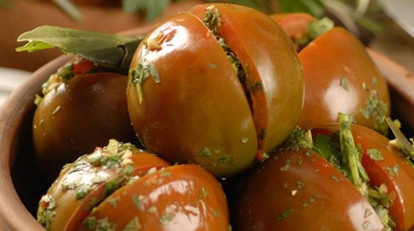 Помидоры по-армянски на зиму: просто и очень вкусно!