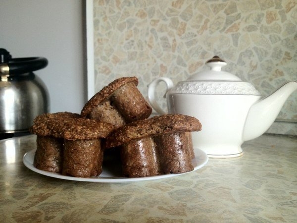 Овсяные кексы без сахара, масла и пшеничной муки. Овсяные кексы без сахара, масла и пшеничной муки.