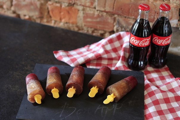 Фруктовый лед с вишней и колой Фруктовый лед с вишней и колой