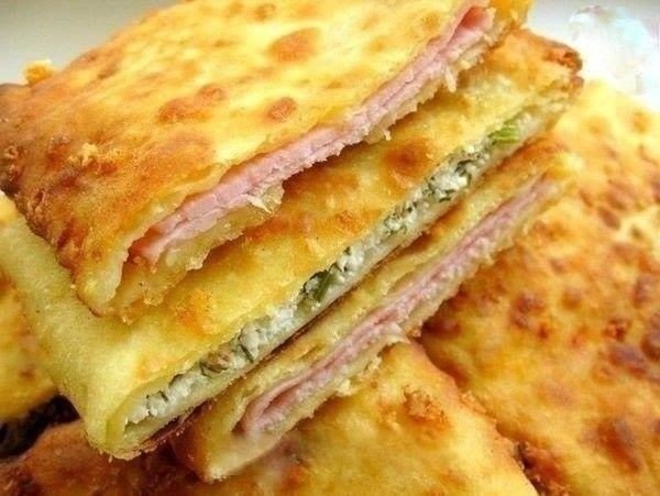 СОЧНЫЕ СЫРНЫЕ ЛЕПЕШКИ С НАЧИНКОЙ СОЧНЫЕ СЫРНЫЕ ЛЕПЕШКИ С НАЧИНКОЙ