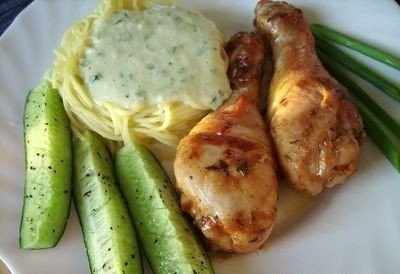 Маринованные куриные ножки с сливочным соусом