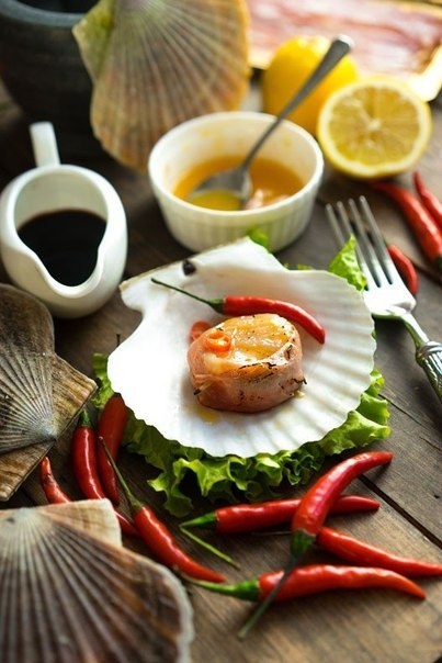 Морской гребешок с острым и шоколадным соусами — деликатес на вашем столе