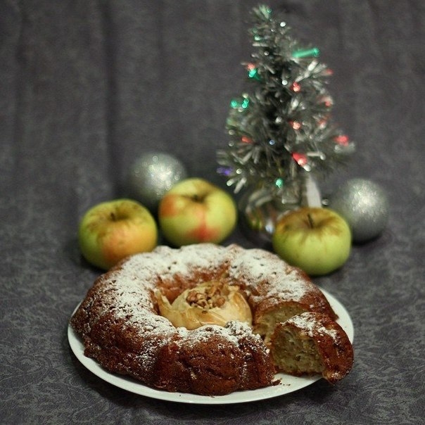 Овсяно-творожный пирог с яблоками