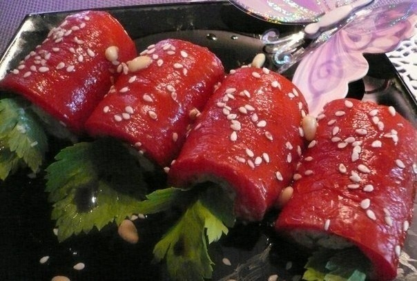 Рулетики из перца. Рулетики из перца.