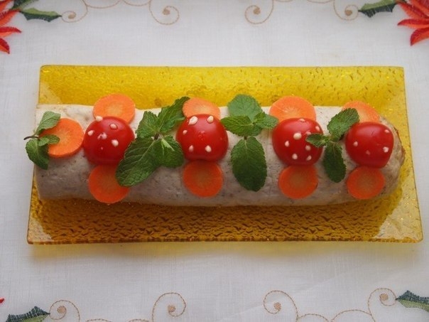 Мясной рулет с помидорами черри Мясной рулет с помидорами черри