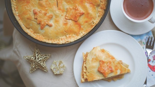 Американский яблочный пирог с карамелью