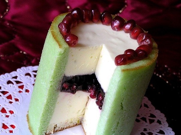 Пирожное "Гранатовый браслет"