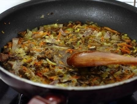 Жаркое из свиного языка в украинском стиле