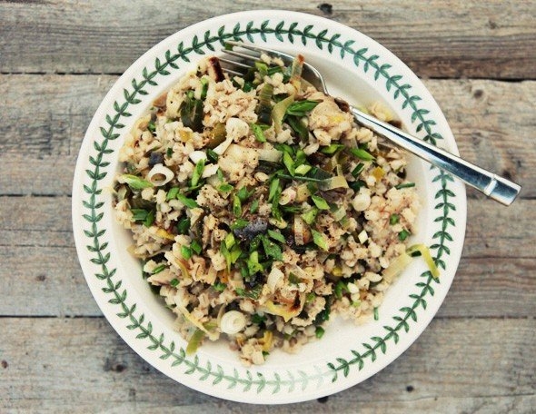 Перловка со скумбрией горячего копчения