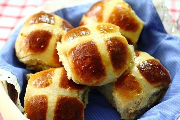 Английские "крестовые" булочки Английские "крестовые" булочки