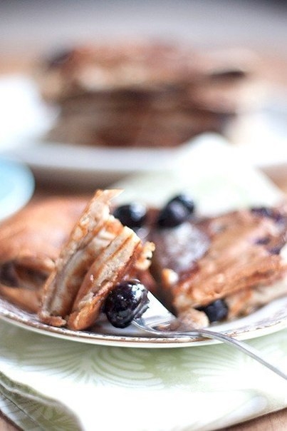 Банановые блины с черникой Банановые блины с черникой