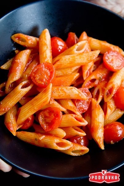 Пенне с томатамным соусом Пенне с томатамным соусом
