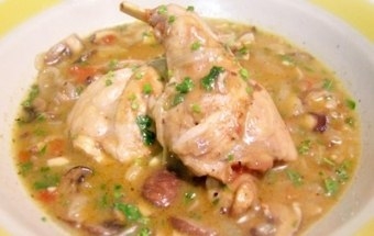 Кролик тушеный с грибами Кролик тушеный с грибами